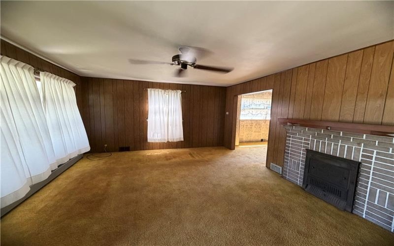 1022 Mapletown Road, Greensboro, 15338, 3 Bedrooms Bedrooms, 7 Rooms Rooms,1.1 BathroomsBathrooms,Residential,For Sale,Mapletown Road,1768591