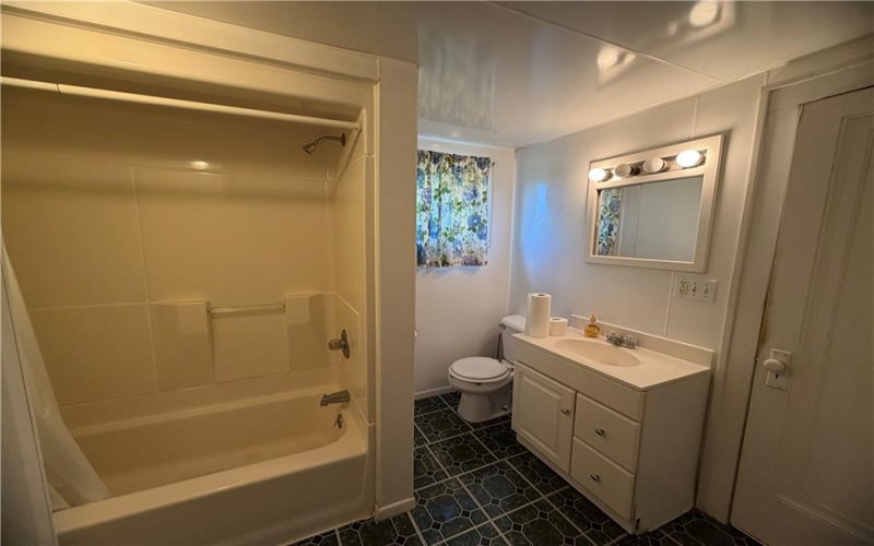 1022 Mapletown Road, Greensboro, 15338, 3 Bedrooms Bedrooms, 7 Rooms Rooms,1.1 BathroomsBathrooms,Residential,For Sale,Mapletown Road,1768591