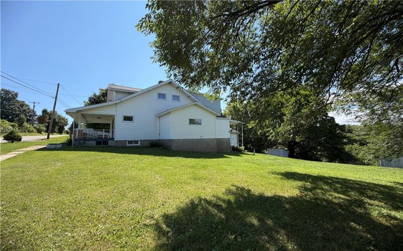 1022 Mapletown Road, Greensboro, 15338, 3 Bedrooms Bedrooms, 7 Rooms Rooms,1.1 BathroomsBathrooms,Residential,For Sale,Mapletown Road,1768591