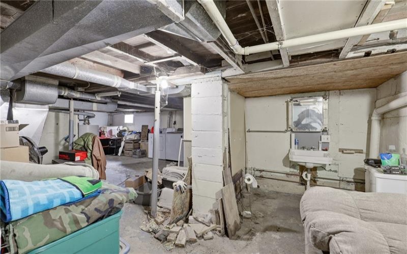 214 Vine St, Mount Pleasant, 15666, 2 Bedrooms Bedrooms, ,1.1 BathroomsBathrooms,Residential,For Sale,Vine St,1768604