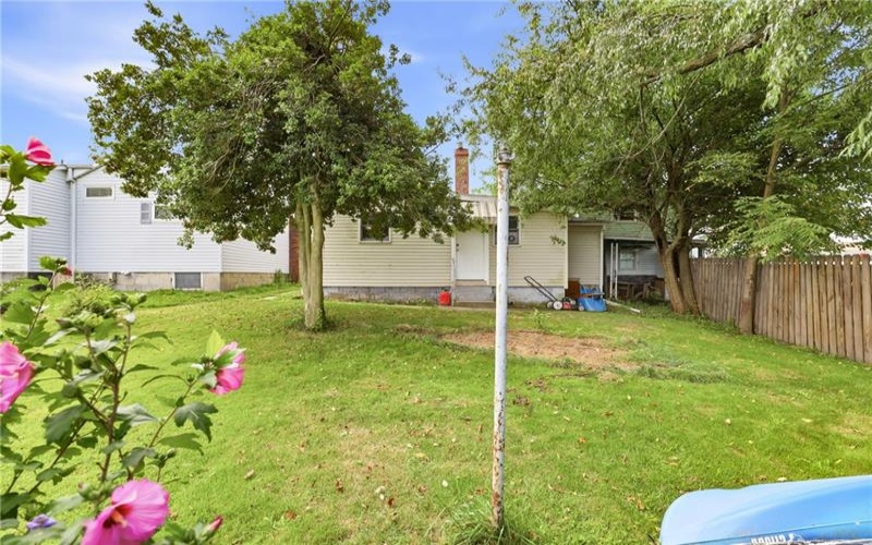 214 Vine St, Mount Pleasant, 15666, 2 Bedrooms Bedrooms, ,1.1 BathroomsBathrooms,Residential,For Sale,Vine St,1768604