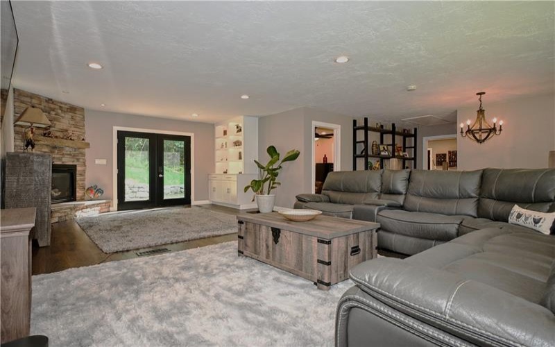 382 Fry Hollow, Hunker, 15639, 3 Bedroom Bedrooms, ,2 BathroomBathrooms,Residential,For Sale,Fry Hollow,1768605