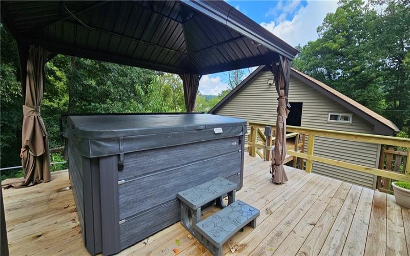 382 Fry Hollow, Hunker, 15639, 3 Bedroom Bedrooms, ,2 BathroomBathrooms,Residential,For Sale,Fry Hollow,1768605