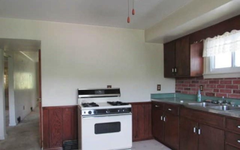 2345 Locust St, Greensburg, 15601, 4 Bedrooms Bedrooms, 6 Rooms Rooms,2 BathroomsBathrooms,Residential,For Sale,Locust St,1768655