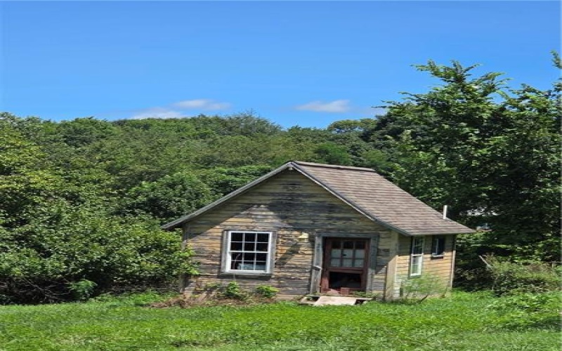 160 Derry Ridge Rd, Ligonier, 15658, 2 Bedrooms Bedrooms, ,1 BathroomBathrooms,Farm-acreage-lot,For Sale,House,Garage,Barn,Shed,Derry Ridge Rd,1768664