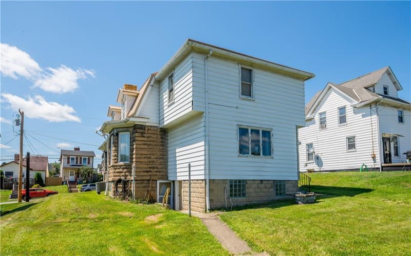 212 Center Ave, Mc Donald, 15057, 3 Bedrooms Bedrooms, 9 Rooms Rooms,1.1 BathroomsBathrooms,Residential,For Sale,Center Ave,1768404