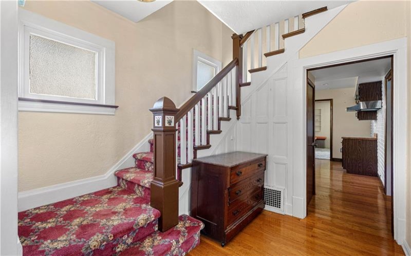 212 Center Ave, Mc Donald, 15057, 3 Bedrooms Bedrooms, 9 Rooms Rooms,1.1 BathroomsBathrooms,Residential,For Sale,Center Ave,1768404