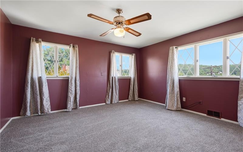 116 Schaffer Ave, Charleroi, 15022, 3 Bedrooms Bedrooms, 13 Rooms Rooms,2.1 BathroomsBathrooms,Residential,For Sale,Schaffer Ave,1768441