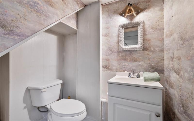 116 Schaffer Ave, Charleroi, 15022, 3 Bedrooms Bedrooms, 13 Rooms Rooms,2.1 BathroomsBathrooms,Residential,For Sale,Schaffer Ave,1768441
