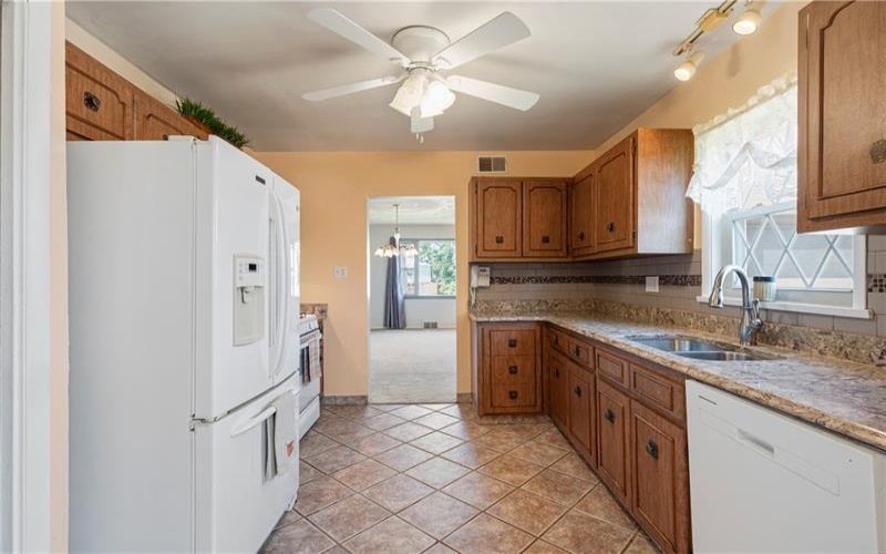116 Schaffer Ave, Charleroi, 15022, 3 Bedrooms Bedrooms, 13 Rooms Rooms,2.1 BathroomsBathrooms,Residential,For Sale,Schaffer Ave,1768441