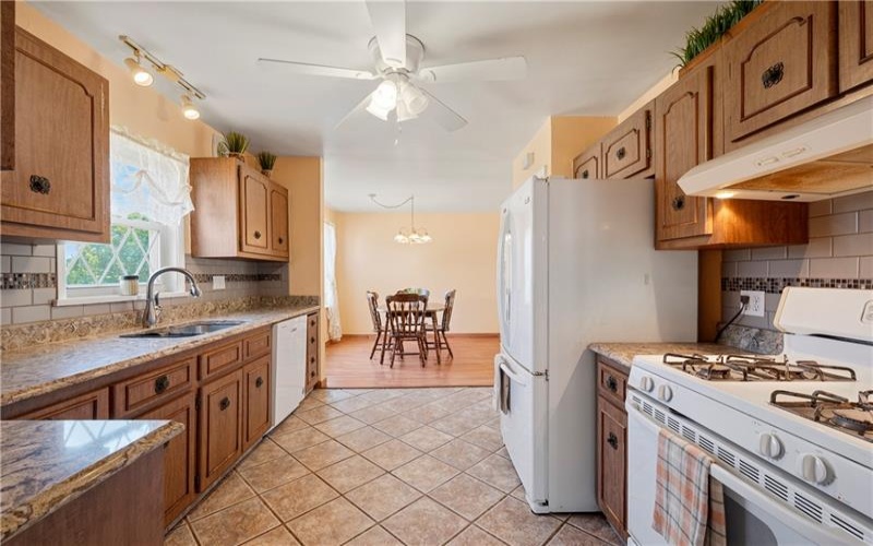 116 Schaffer Ave, Charleroi, 15022, 3 Bedrooms Bedrooms, 13 Rooms Rooms,2.1 BathroomsBathrooms,Residential,For Sale,Schaffer Ave,1768441