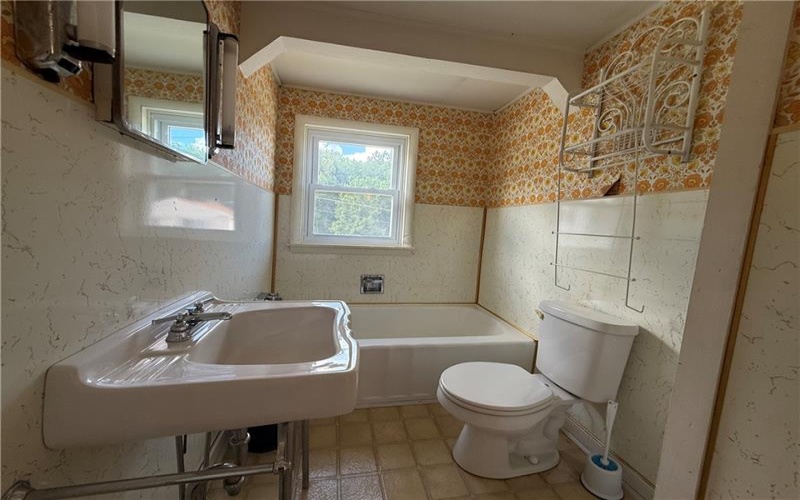 281 School Ave, Jerome, 15937, 4 Bedrooms Bedrooms, ,2 BathroomsBathrooms,Residential,For Sale,School Ave,1768738
