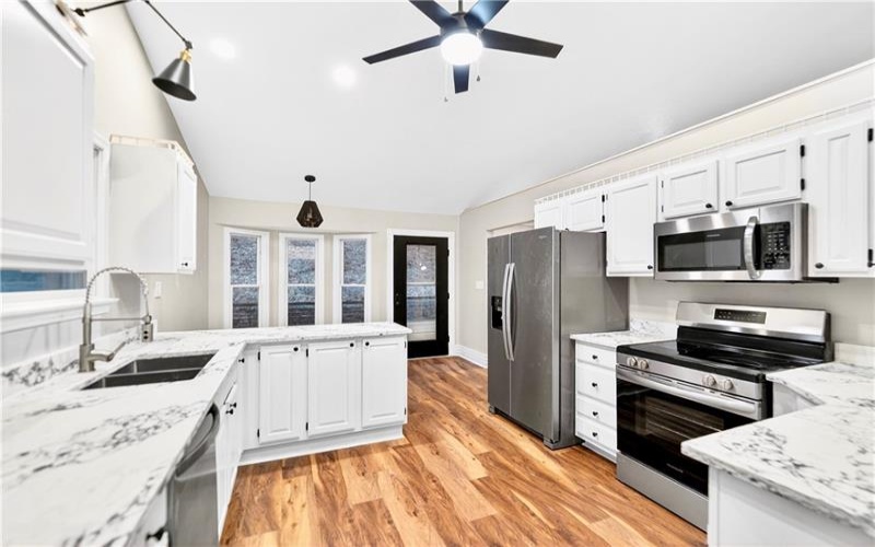 42 Norton Drive, Finleyville, 15332, 3 Bedrooms Bedrooms, 8 Rooms Rooms,2.1 BathroomsBathrooms,Residential,For Sale,Norton Drive,1753852