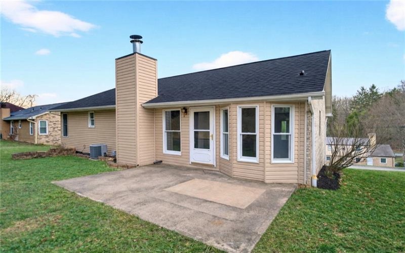 42 Norton Drive, Finleyville, 15332, 3 Bedrooms Bedrooms, 8 Rooms Rooms,2.1 BathroomsBathrooms,Residential,For Sale,Norton Drive,1753852