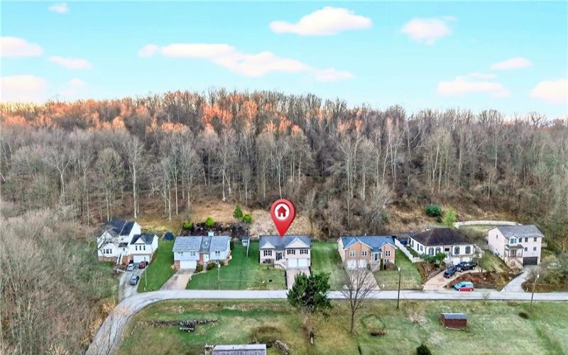 42 Norton Drive, Finleyville, 15332, 3 Bedrooms Bedrooms, 8 Rooms Rooms,2.1 BathroomsBathrooms,Residential,For Sale,Norton Drive,1753852