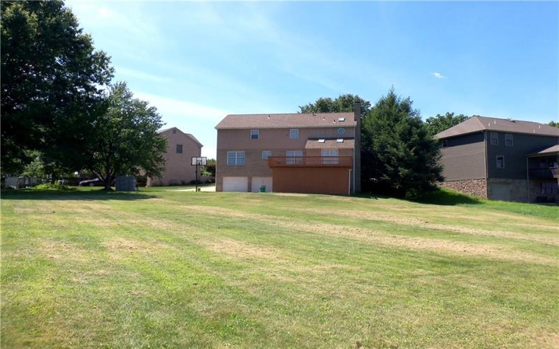 126 Surrey Drive, Canonsburg, 15317, 4 Bedrooms Bedrooms, 11 Rooms Rooms,4.1 BathroomsBathrooms,Residential,For Sale,Surrey Drive,1768429