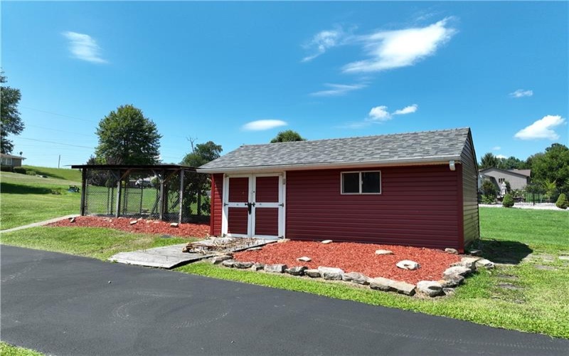 135 Willow St, Brownsville, 15417, 3 Bedrooms Bedrooms, 7 Rooms Rooms,2.1 BathroomsBathrooms,Residential,For Sale,Willow St,1768479