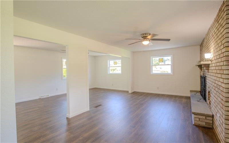 135 Willow St, Brownsville, 15417, 3 Bedrooms Bedrooms, 7 Rooms Rooms,2.1 BathroomsBathrooms,Residential,For Sale,Willow St,1768479