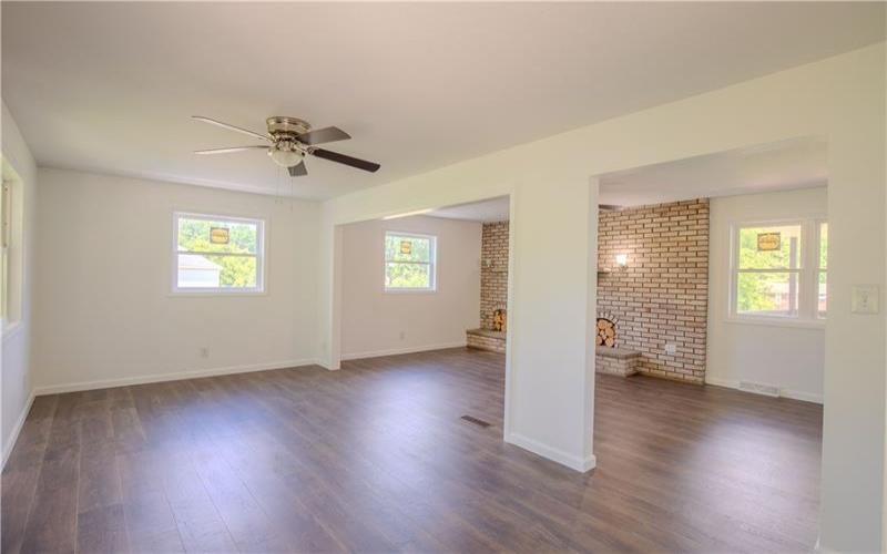 135 Willow St, Brownsville, 15417, 3 Bedrooms Bedrooms, 7 Rooms Rooms,2.1 BathroomsBathrooms,Residential,For Sale,Willow St,1768479