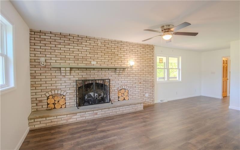 135 Willow St, Brownsville, 15417, 3 Bedrooms Bedrooms, 7 Rooms Rooms,2.1 BathroomsBathrooms,Residential,For Sale,Willow St,1768479