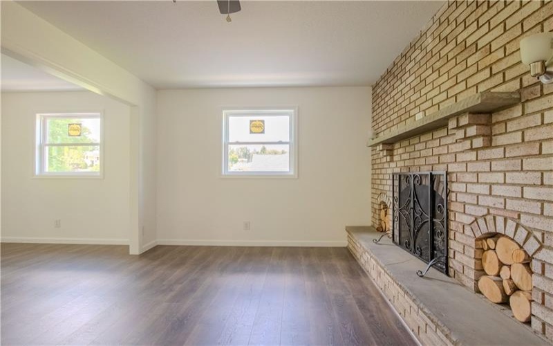 135 Willow St, Brownsville, 15417, 3 Bedrooms Bedrooms, 7 Rooms Rooms,2.1 BathroomsBathrooms,Residential,For Sale,Willow St,1768479
