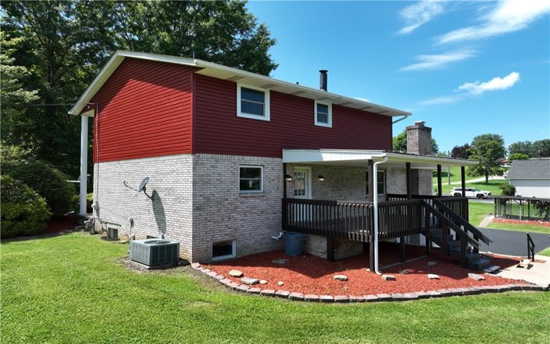 135 Willow St, Brownsville, 15417, 3 Bedrooms Bedrooms, 7 Rooms Rooms,2.1 BathroomsBathrooms,Residential,For Sale,Willow St,1768479