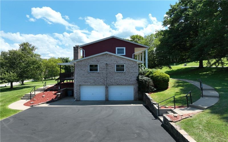 135 Willow St, Brownsville, 15417, 3 Bedrooms Bedrooms, 7 Rooms Rooms,2.1 BathroomsBathrooms,Residential,For Sale,Willow St,1768479