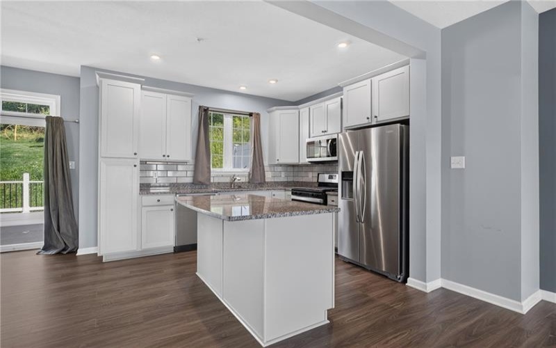 2263 Flint Dr, Washington, 15301, 3 Bedrooms Bedrooms, 8 Rooms Rooms,2.2 BathroomsBathrooms,Residential,For Sale,Flint Dr,1768619