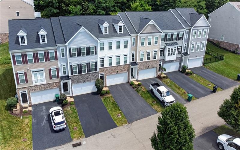 2263 Flint Dr, Washington, 15301, 3 Bedrooms Bedrooms, 8 Rooms Rooms,2.2 BathroomsBathrooms,Residential,For Sale,Flint Dr,1768619