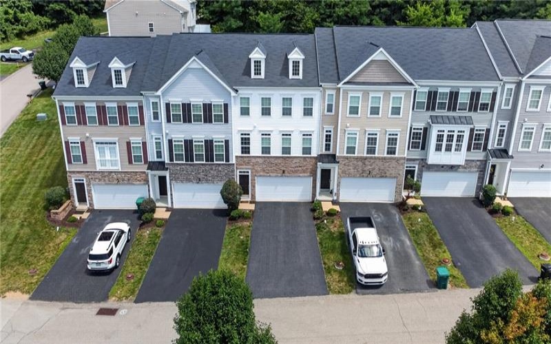2263 Flint Dr, Washington, 15301, 3 Bedrooms Bedrooms, 8 Rooms Rooms,2.2 BathroomsBathrooms,Residential,For Sale,Flint Dr,1768619