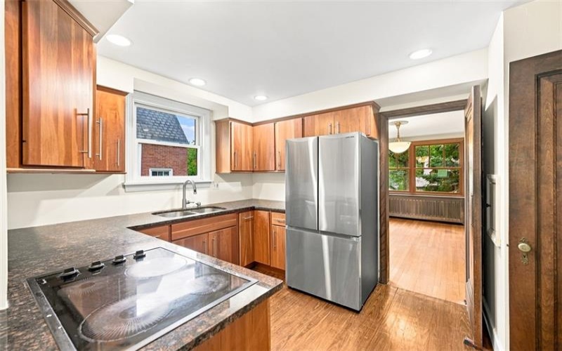 60 Fairmont Avenue, Washington, 15301, 4 Bedroom Bedrooms, 9 Room Rooms,2.2 BathroomBathrooms,Residential,For Sale,Fairmont Avenue,1768700