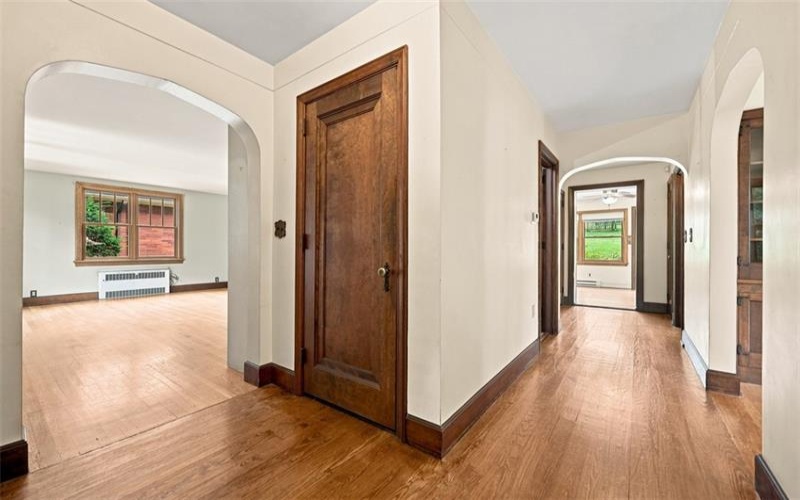 60 Fairmont Avenue, Washington, 15301, 4 Bedroom Bedrooms, 9 Room Rooms,2.2 BathroomBathrooms,Residential,For Sale,Fairmont Avenue,1768700