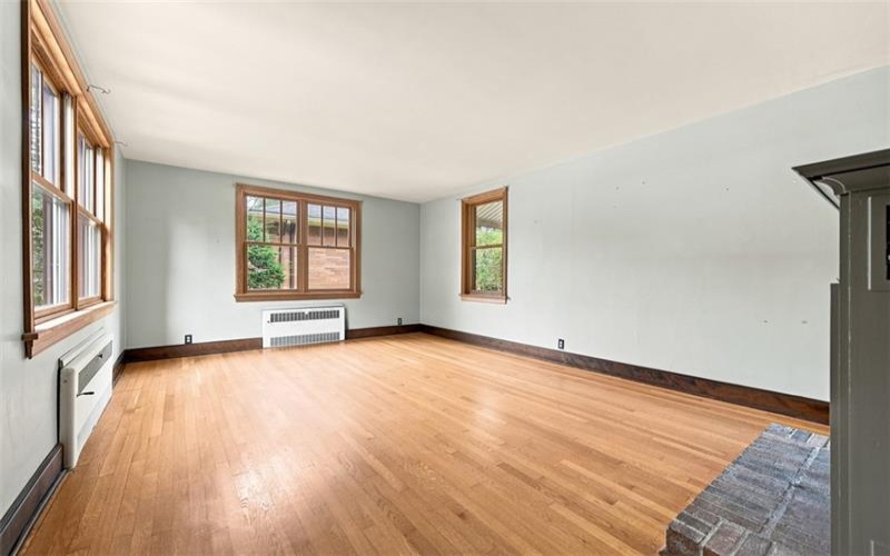 60 Fairmont Avenue, Washington, 15301, 4 Bedroom Bedrooms, 9 Room Rooms,2.2 BathroomBathrooms,Residential,For Sale,Fairmont Avenue,1768700