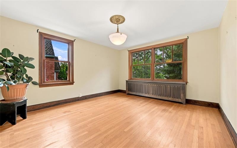 60 Fairmont Avenue, Washington, 15301, 4 Bedroom Bedrooms, 9 Room Rooms,2.2 BathroomBathrooms,Residential,For Sale,Fairmont Avenue,1768700