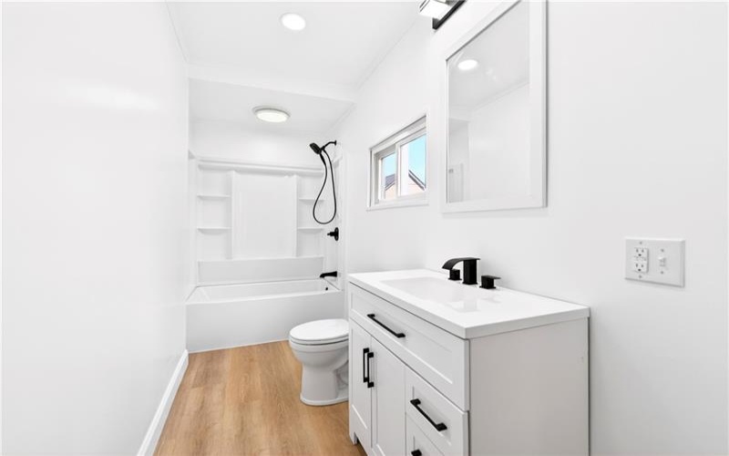 237 Allen Ave, Donora, 15033, 3 Bedrooms Bedrooms, 6 Rooms Rooms,1.1 BathroomsBathrooms,Residential,For Sale,Allen Ave,1768735