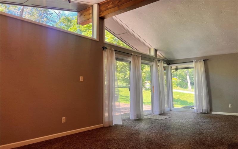 306 Black Walnut Dr, Greensburg, 15601, 4 Bedroom Bedrooms, ,3 BathroomBathrooms,Residential,For Sale,Black Walnut Dr,1768779