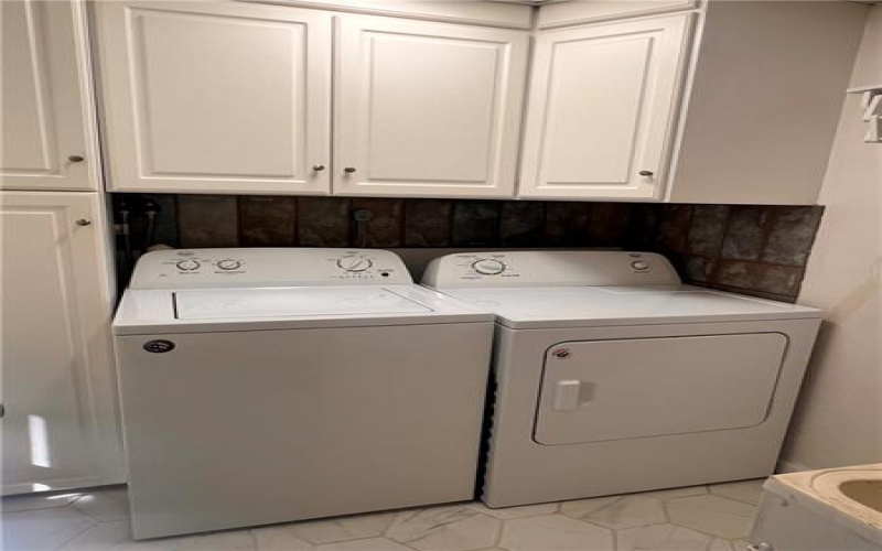 306 Black Walnut Dr, Greensburg, 15601, 4 Bedroom Bedrooms, ,3 BathroomBathrooms,Residential,For Sale,Black Walnut Dr,1768779