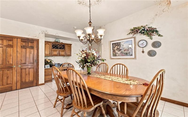 9551 DOWNING PLACE, IRWIN, 15642, 4 Bedroom Bedrooms, 10 Room Rooms,3.1 BathroomBathrooms,Residential,For Sale,DOWNING PLACE,1768786