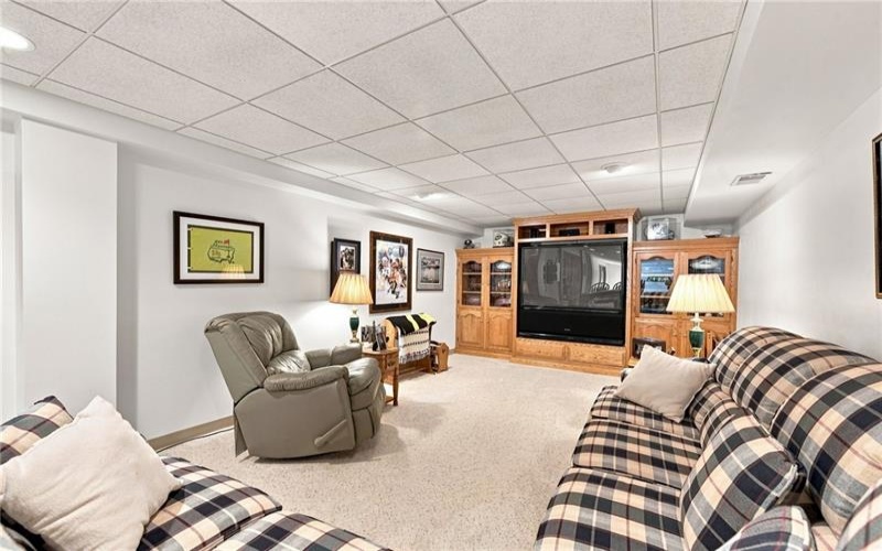 9551 DOWNING PLACE, IRWIN, 15642, 4 Bedroom Bedrooms, 10 Room Rooms,3.1 BathroomBathrooms,Residential,For Sale,DOWNING PLACE,1768786