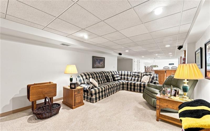 9551 DOWNING PLACE, IRWIN, 15642, 4 Bedroom Bedrooms, 10 Room Rooms,3.1 BathroomBathrooms,Residential,For Sale,DOWNING PLACE,1768786