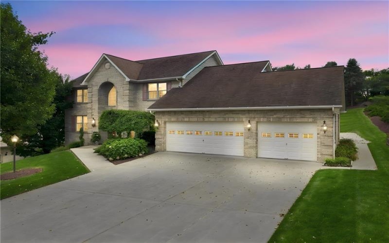 9551 DOWNING PLACE, IRWIN, 15642, 4 Bedroom Bedrooms, 10 Room Rooms,3.1 BathroomBathrooms,Residential,For Sale,DOWNING PLACE,1768786
