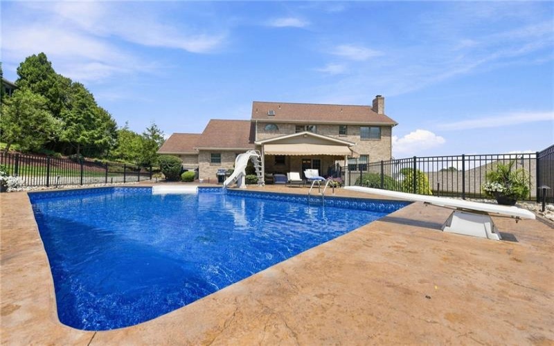 9551 DOWNING PLACE, IRWIN, 15642, 4 Bedroom Bedrooms, 10 Room Rooms,3.1 BathroomBathrooms,Residential,For Sale,DOWNING PLACE,1768786
