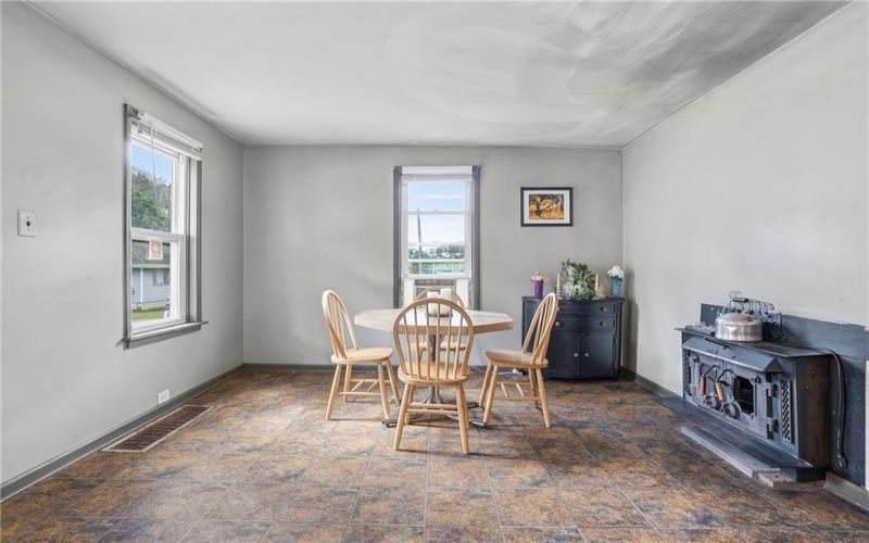 50 Cloverdale Street, Bovard, 15619, 3 Bedrooms Bedrooms, ,1.1 BathroomsBathrooms,Residential,For Sale,Cloverdale Street,1768872