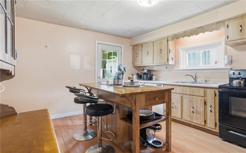 50 Cloverdale Street, Bovard, 15619, 3 Bedrooms Bedrooms, ,1.1 BathroomsBathrooms,Residential,For Sale,Cloverdale Street,1768872