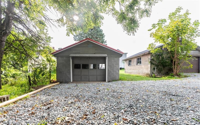 127 Braddock Rd, Mount Pleasant, 15666, 2 Bedroom Bedrooms, ,1.1 BathroomBathrooms,Residential,For Sale,Braddock Rd,1768875