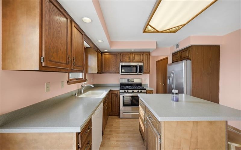 126 Carmella Drive, Irwin, 15642, 4 Bedrooms Bedrooms, ,2.1 BathroomsBathrooms,Residential,For Sale,Carmella Drive,1766802