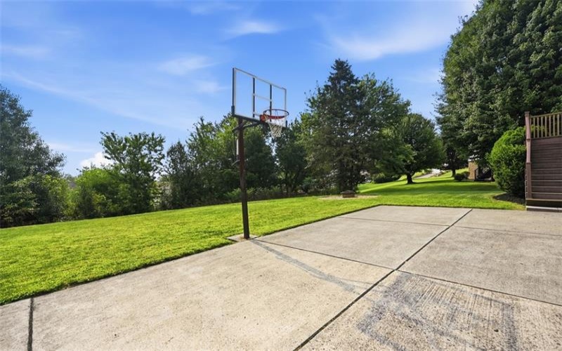 126 Carmella Drive, Irwin, 15642, 4 Bedrooms Bedrooms, ,2.1 BathroomsBathrooms,Residential,For Sale,Carmella Drive,1766802
