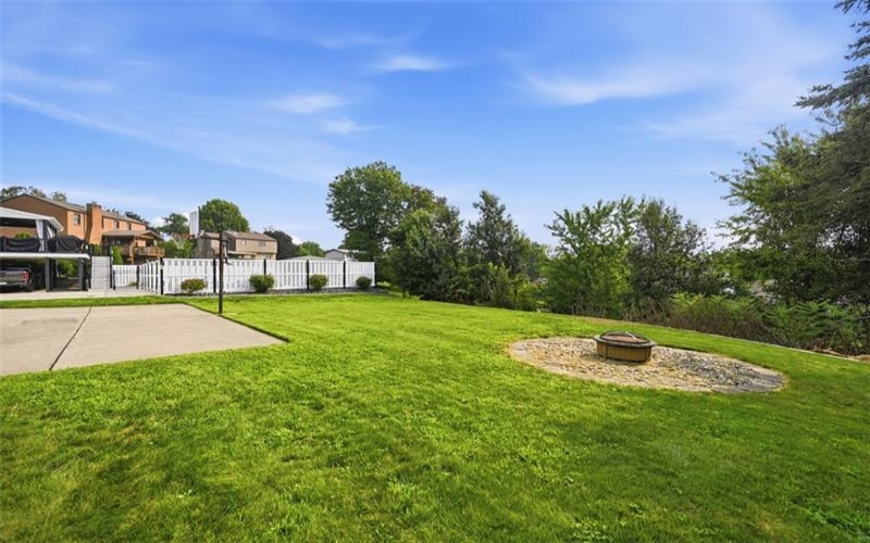 126 Carmella Drive, Irwin, 15642, 4 Bedrooms Bedrooms, ,2.1 BathroomsBathrooms,Residential,For Sale,Carmella Drive,1766802