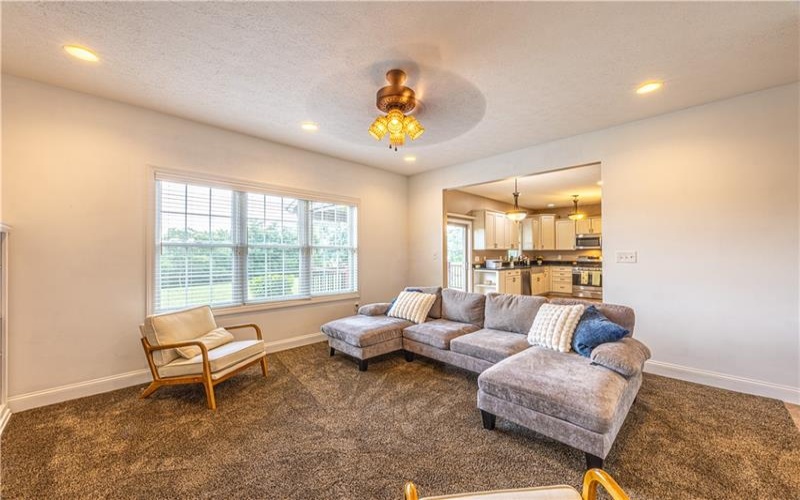 1104 Cross Creek Dr, Uniontown, 15401, 3 Bedrooms Bedrooms, ,2.1 BathroomsBathrooms,Residential,For Sale,Cross Creek Dr,1768848