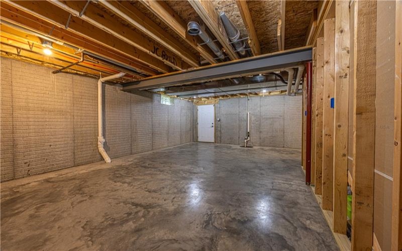 1104 Cross Creek Dr, Uniontown, 15401, 3 Bedrooms Bedrooms, ,2.1 BathroomsBathrooms,Residential,For Sale,Cross Creek Dr,1768848